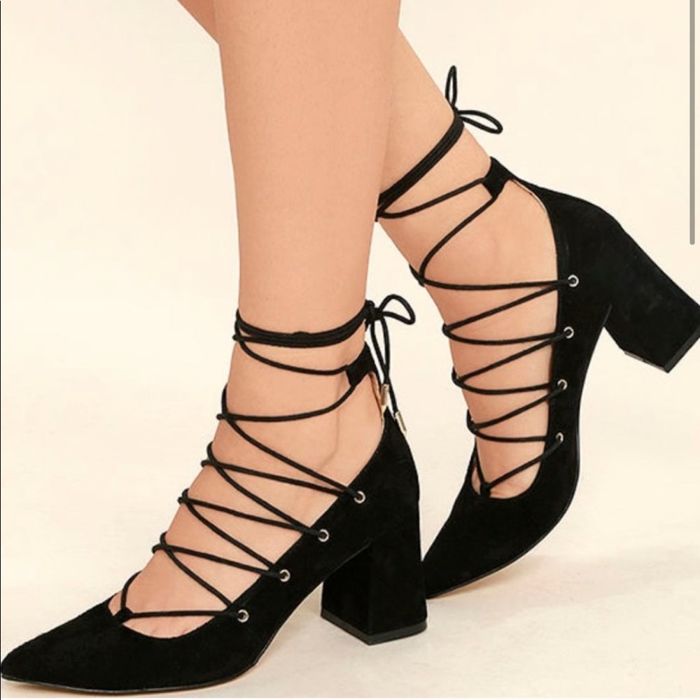 BNIB Chinese laundry odelle black suede heels